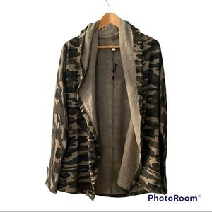 Lucky Brand women’s Cardigan, Camo Print, NWT, Med